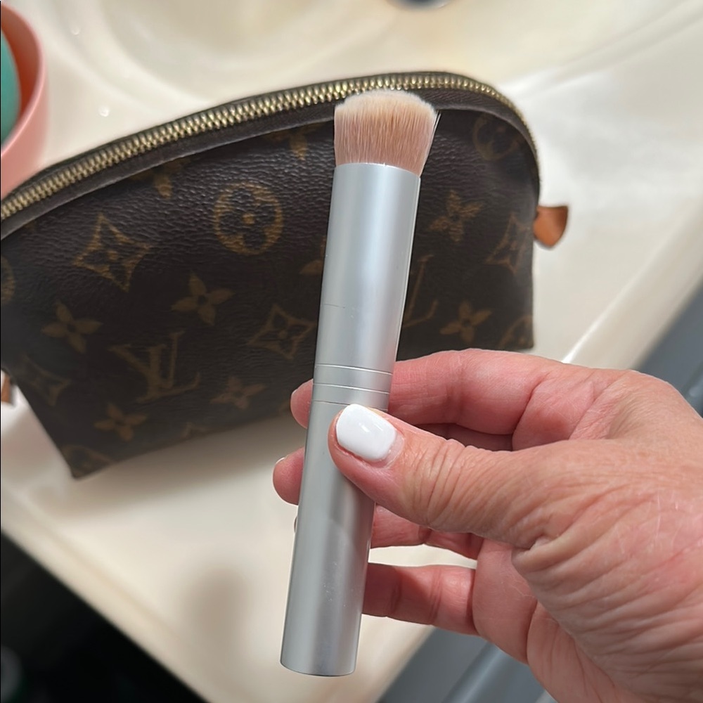 RMS Beauty Silver Precision Makeup Brush